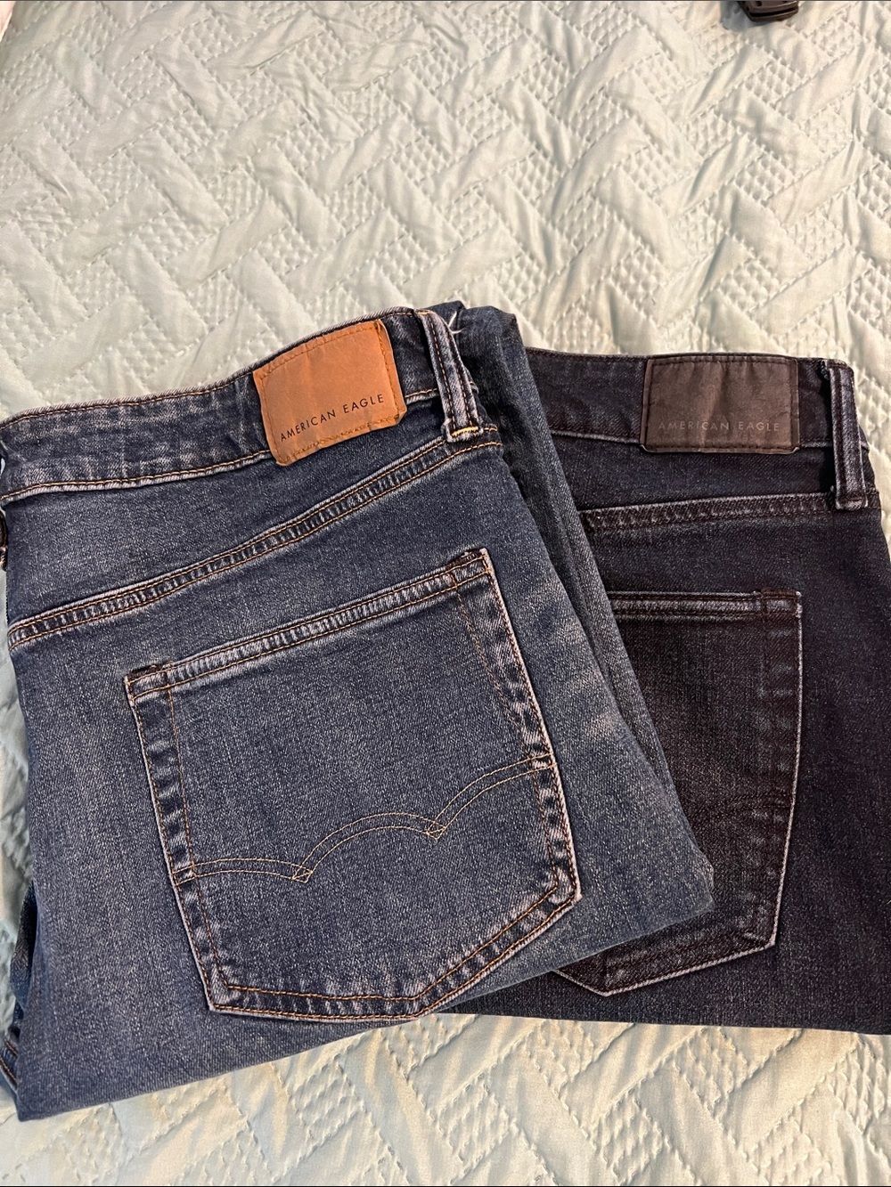 2 Pairs American Eagle Outfitters Men’s Faded Jeans - Picture 11 of 11